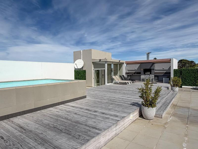 2 Bedroom Property for Sale in Claremont Upper Western Cape